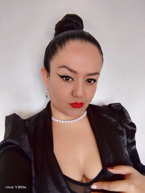 Disponible para sesiones virtuales info al DM #Sexting #sesiones #ContentCreator #onlyfan #livejasmin<a href="/tag/leather"class="tags"><span>#leather</span></a><a href="/tag/model"class="tags"><span>#model</span></a><a href="/tag/bdsm"class="tags"><span>#bdsm</span></a><a href="/tag/f4f"class="tags"><span>#f4f</span></a><a href="/tag/femdom"class="tags"><span>#femdom</span></a><a href="/tag/latex"class="tags"><span>#latex</span></a><a href="/tag/prodomme"class="tags"><span>#prodomme</span></a>