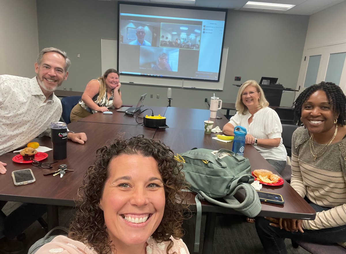 Today, the 5 brilliant minds behind Ohio's STEM Learning Ecosystems working together to foster a thriving and connected STEM community in OH! @TIESTeach @STEMecosystems @DoDstem @AppSTEMCollab @STEMWorksECO @GCSCSTEM @NEOSTEM_Eco