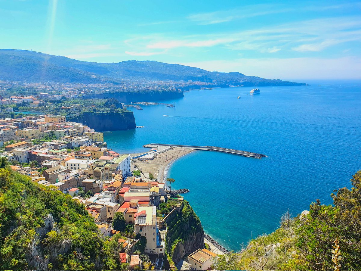 thejoeabraham's tweet photo. Sorrento Cliff view, Amalfi cost

#Italy #Throwback #travelphotography https://t.co/Ar16MB1V2v