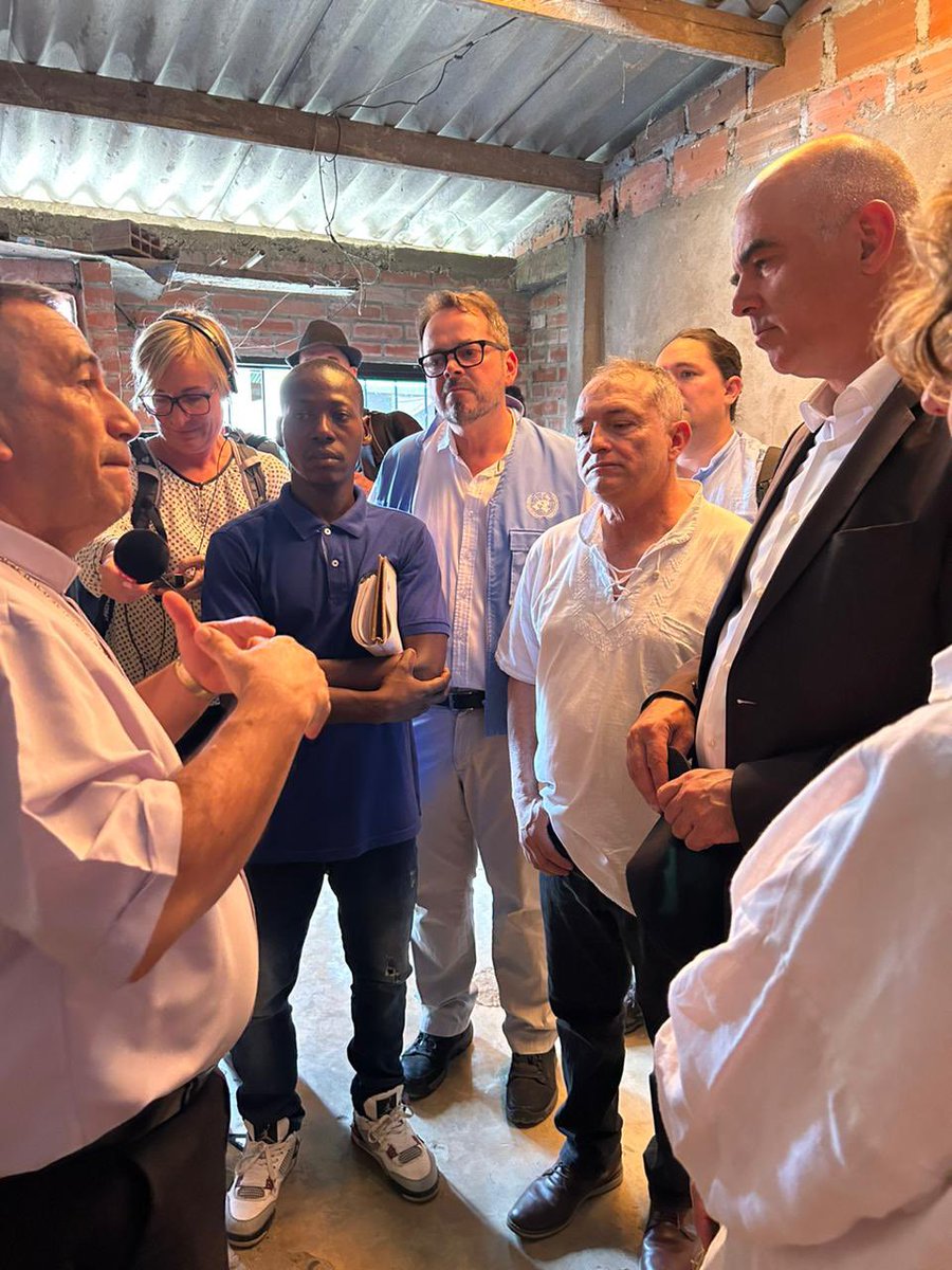 Hoy <a href="/CGRuizMassieu/">Carlos Ruiz Massieu</a>, Representante Especial del Secretario General de 🇺🇳en 🇨🇴 acompaña a <a href="/alain_berset/">Alain Berset</a>, Presidente de Suiza, a recorrer #Buenaventura para dialogar con sociedad civil sobre situación de las comunidades y sus expectativas frente a iniciativas de construcción de paz.