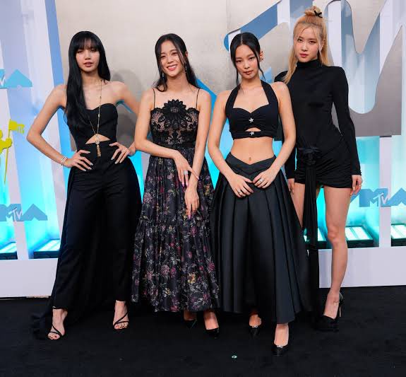BP_AWARDS's tweet photo. #BLACKPINK has been nominated under 4 categories at this years MTV VMA’s:

- Best Kpop
- Best Choreography 
- Best Art Direction 
- Best Editing

They are the most nominated group this year! https://t.co/tQwaaeiN1n