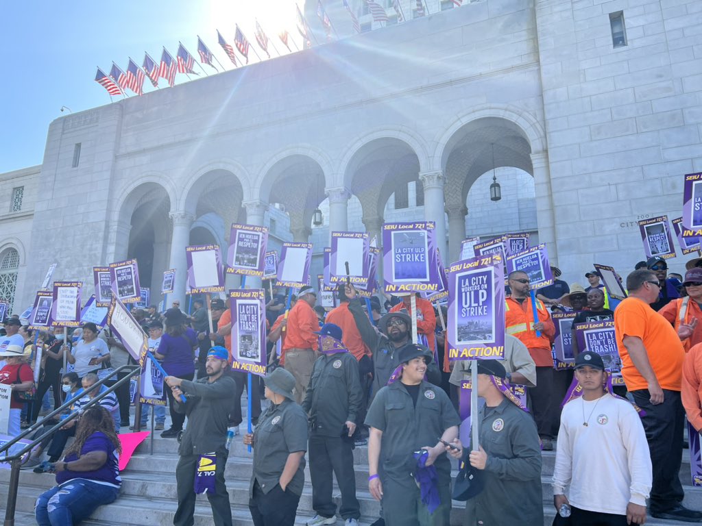 SEIU721's tweet photo. @SEIU The joyous and hopeful spirit of unity is in the air outside LA City Hall as LA City workers come together from across departments and disciplines to demand respect! #ULPStrike #SolidaritySummer https://t.co/p05Q6cXsVI