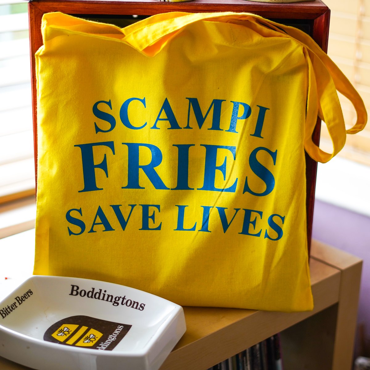'SCAMPI FRIES SAVE LIVES' Tote Bags are back!
£6

All profits go to <a href="/RSPCA_official/">RSPCA (England & Wales)</a> 

BUY NOW pintsofcask.bigcartel.com/product/scampi…

Plz RT, ta.