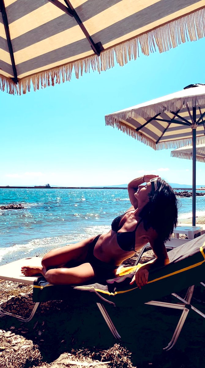 OlgaStamatakis's tweet photo. Sun sea and stretch 💕💥💕💥#flexible #sun #TrainingTuesday  #swim #bikini  #fun #KeepGoing #yoga #pose #hot #Weather #sea #letsplay #stretchy  #today #tuesdayvibe #happy #love #life #HealthTips https://t.co/ULsQKUGGAn