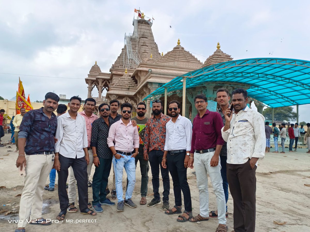 सहायक सचिव संगठन जनपद पंचायत पिपलोदा जिला रतलाम द्वारा आज होरी हनुमान जी पैदल यात्रा डीजे द्वारा निकाली गई सुन्दर काण्ड के पश्चात् भोजन भी व्यवस्था संगठन द्वारा की गईं स्टॉफ के लिए जिसमें जनपद स्तर से , पंचायत स्तर से सरपंच/सचिवको आमंत्रित किया गया