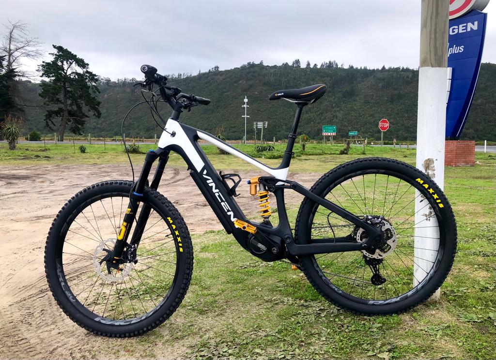 What a beaut! Shimano XT Linkglide and Ohlins Suspension. #mtbsouthafrica #mtblifestyle #endurosa #endurolife #iamtb #mtbsa #mtbride #cyclingsa #mtbtrail #mtb #bike #mountainbiking #cycle #mtblife #mtbfun #enduro #cycling #bicycle #mountainbike #mtbgirl #mtblove #cyclinglife