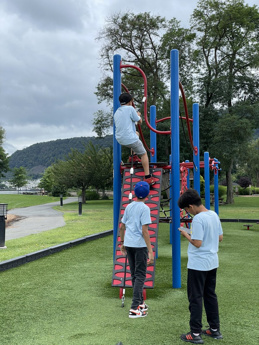 HaverstrawES_AP's tweet photo. Absolutely loved spending time with our amazing students and staff for Camp Discover. #hes #northrockland https://t.co/jMvK2L72Pw