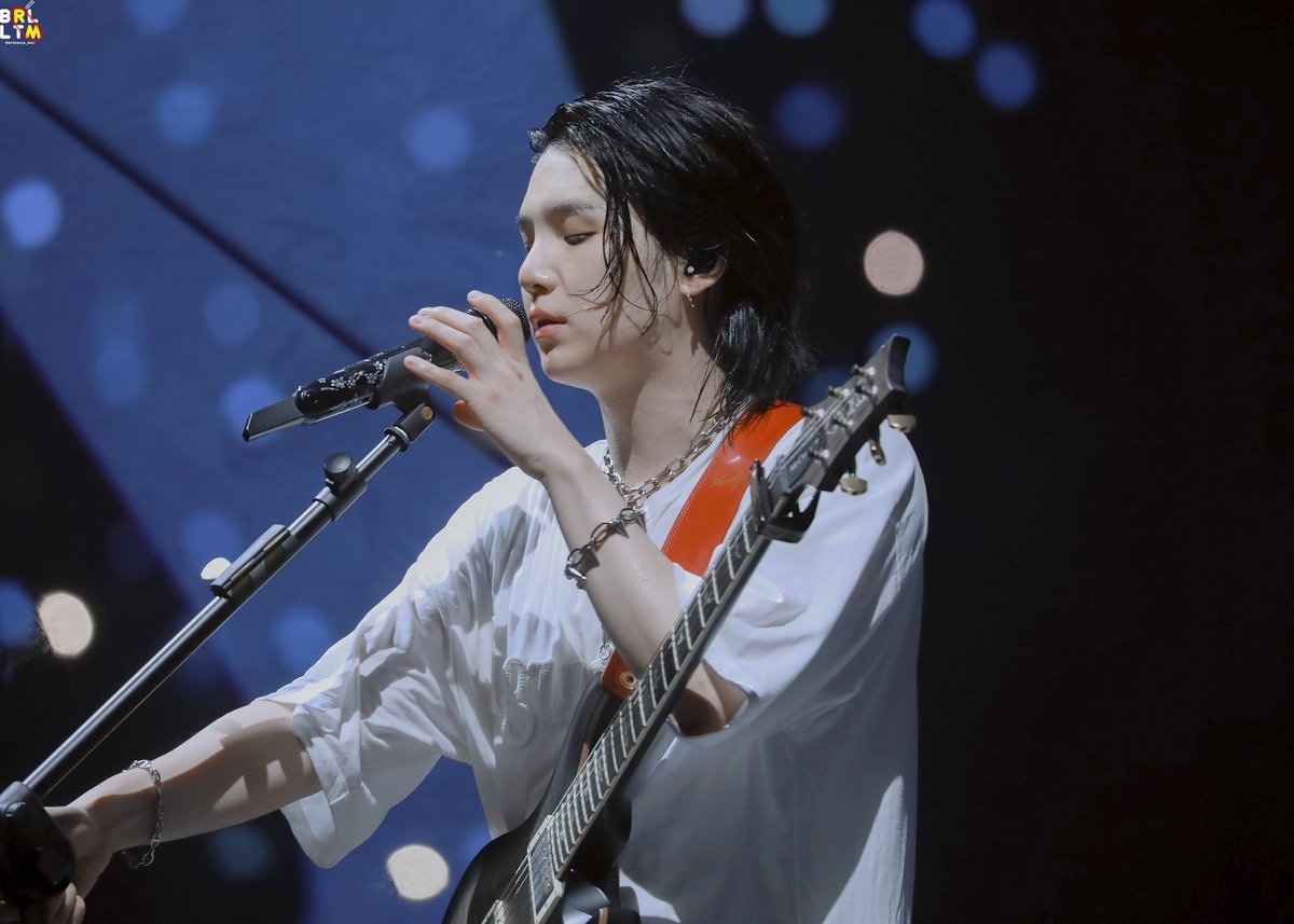 230805 AGUST D TOUR D-DAY THE FINAL 

#SUGA #슈가 #민윤기
#BTS #방탄소년단 <a href="/BTS_twt/">방탄소년단</a> 

🎸🐱🎸