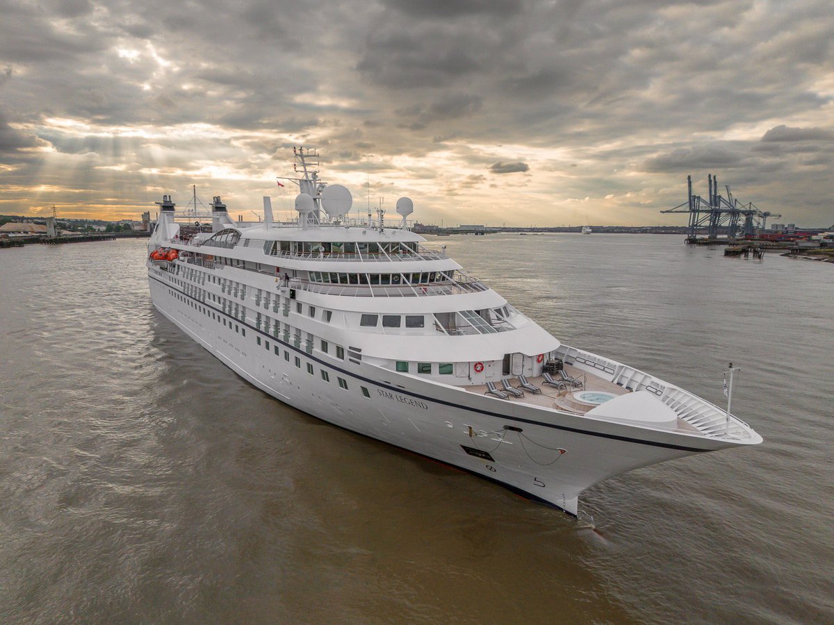 Cruise ship Star Legend passing Gravesend @UkWindstar @WindstarCruises #StarLegend #Cruise #Travel #CruiseShip #CruiseLife #Cruiseshipphotographer #CruiseTravel #CruiseLiner #CruiseShips #Gravesend #Thames