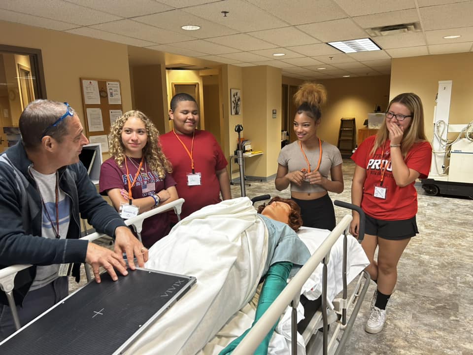 GannonU's tweet photo. When you give to Gannon during #ErieGives you support initiatives like the Go College Program, helping students in the Erie School District gain access to academic support, college and career exposure, mentoring and essential resources. https://t.co/e2S0ZioDWd https://t.co/wOZUueIRBa