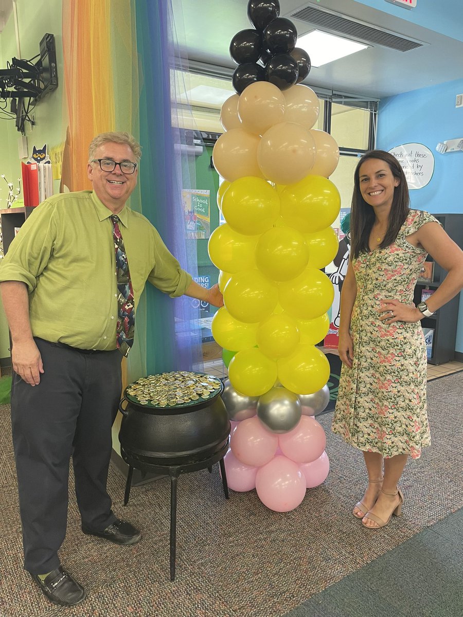 dr_jcamara's tweet photo. Killarney is ready for “Meet the Teacher” @KillarneyOCPS https://t.co/gHKHB4s9ns