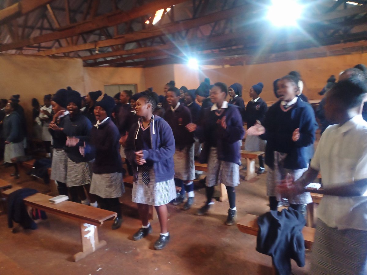 kinyaNGitonga's tweet photo. An iron sharpens another iron.
A man sharpens another man so does a woman. School mentorship programs are always enlightening☺️ https://t.co/Z0bwEwybii