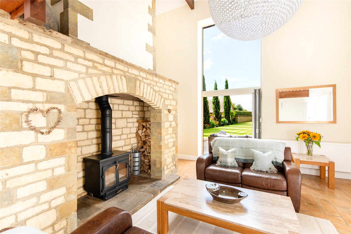 Welcome to The Granary 🌳

This 19th century five-bedroom converted grain barn features a stylish, light-filled interior, countryside views, and approximately 0.48 acres of walled landscaped gardens 💐

📍 Shutlanger, Northamptonshire.

Want to know more? michaelgraham.co.uk/property/rps_m…