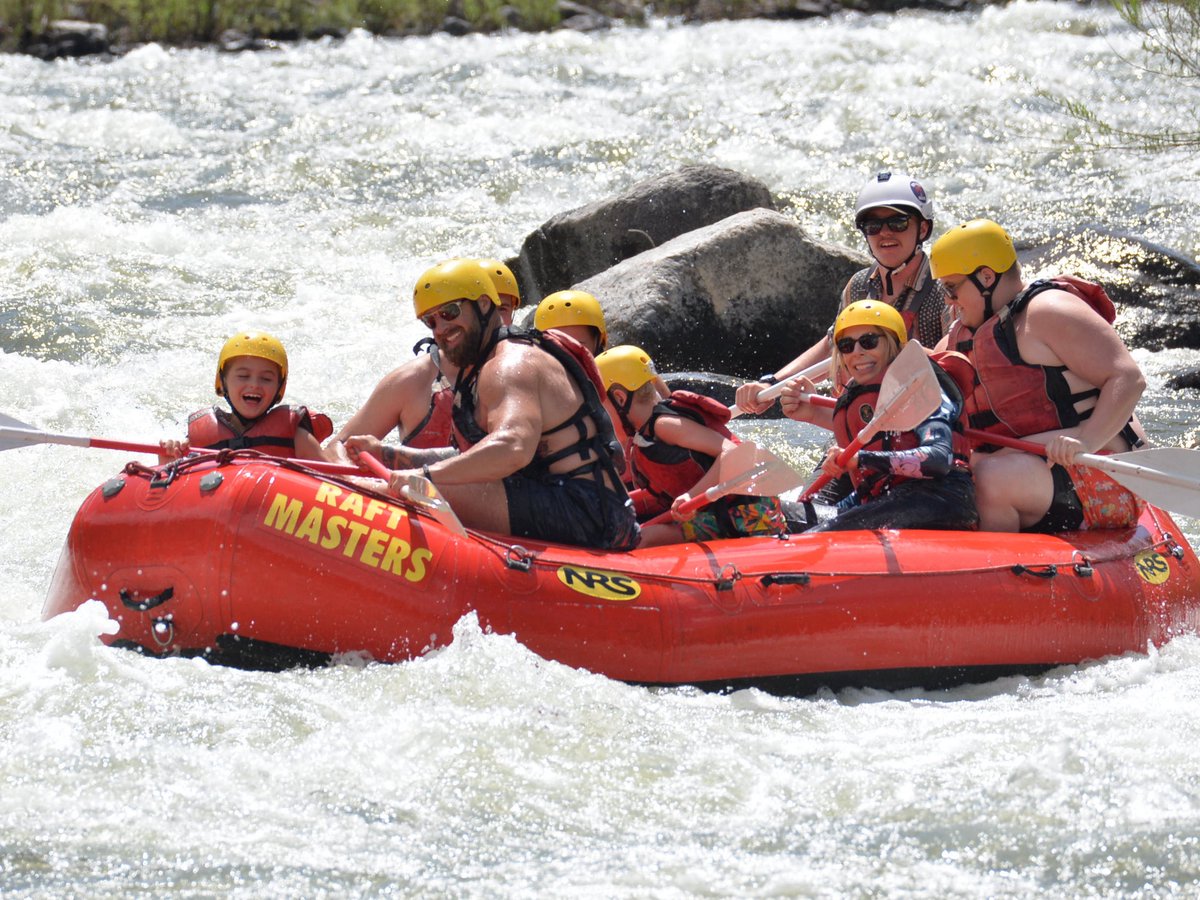 RaftMastersCO's tweet photo. Rafting has it all! Thrilling adventures, breathtaking scenery, and quality family time 🤩

#RaftingAdventure #ArkansasRiver #ColoradoTourism #ColoradoVacation #ColoradoAdventure #FamilyVacation2023 #BighornSheepCanyon https://t.co/JMGKsJZyZV