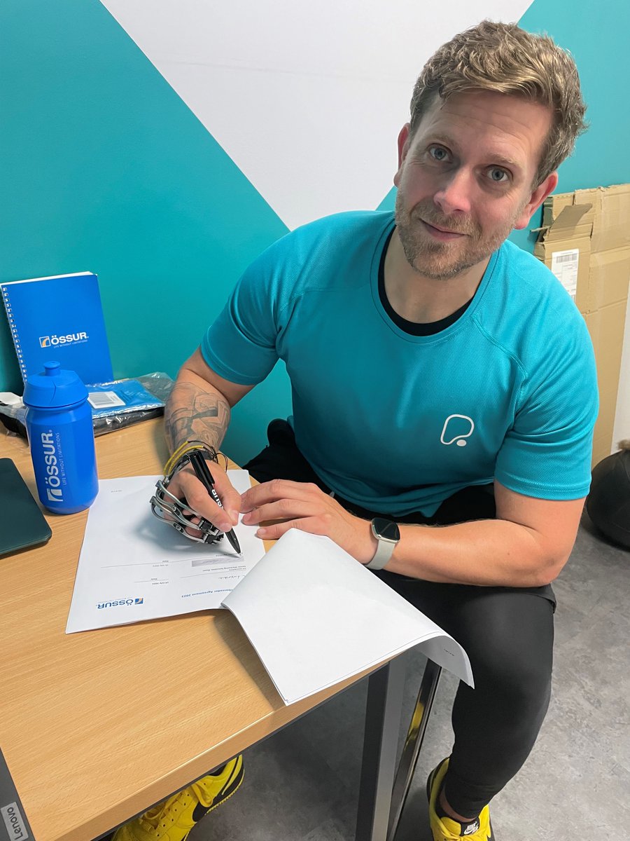 ossur_uk's tweet image. We’re so pleased to announce our latest ambassador. Mike Abbott @BA_PT7 is now an ambassador for our range of @NPDevices. Welcome to the Össur family!
#LifeWithoutLimitations #ItsAllAboutFunction