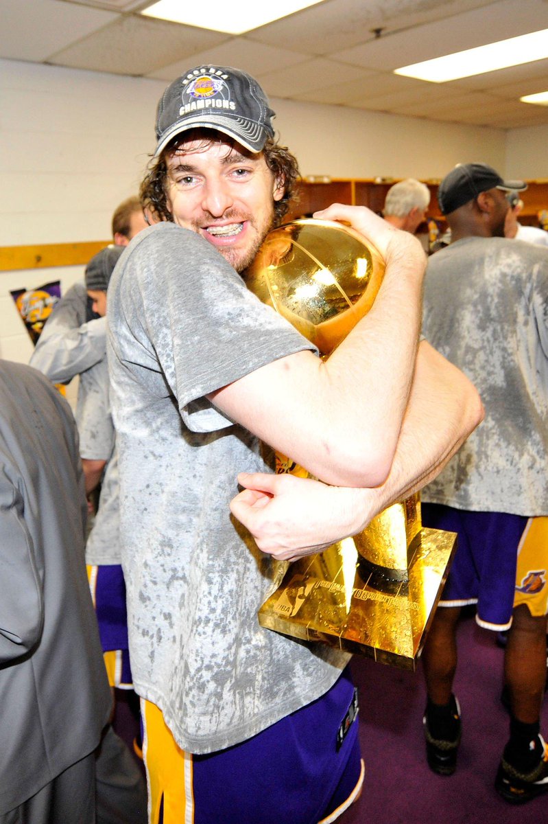 LakersLead's tweet photo. RT IF YOU 💜 @PAUGASOL https://t.co/sns4c7yBpG
