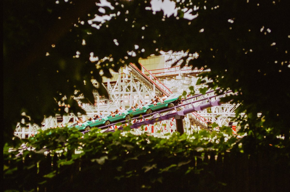 DaveDiCello's tweet photo. Last month I spent an afternoon at Kennywood with @TheMrAlex where we only shot film, and last week I finally got the rolls back. It's always fun to see the images you shot weeks ago, and these might be some of my favorite film captures yet.

Combo of Kodak Portra and CineStill https://t.co/Bx2pFkQf0m