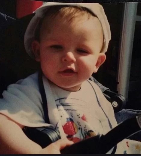 ShawnAccess's tweet photo. 25. Happy birthday @ShawnMendes ❤️ Let’s see all your favorite Shawn moments through the years! https://t.co/WthUJiXNV3