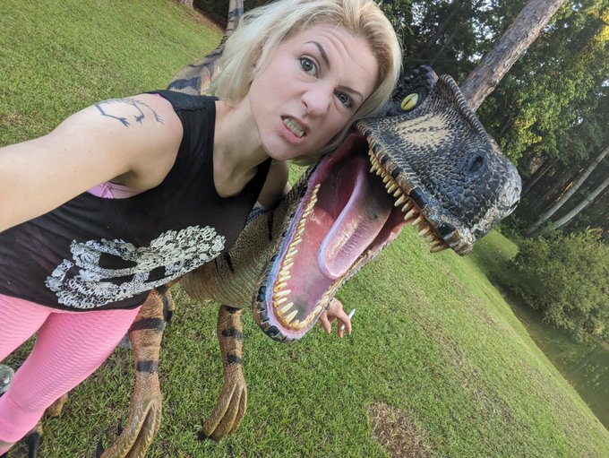 The things you find on a road trip 😱  @TwiggyMcStmpwzl @PortiaEverly @Trixie_E11 @lewrubens https://t<a class="tags" target="_blank" title="On Twitter" href="/?out=eyJ0eXAiOiJKV1QiLCJhbGciOiJIUzUxMiJ9.eyJpYXQiOjE3MjE2NTM2NTAsImlzcyI6InR3cG9ybnN0YXJzLmNvbSIsIm5iZiI6MTcyMTY1MzY1MCwiZXhwIjoxNzUzMTg5NjUwLCJyZWRpcmVjdF91cmwiOiJodHRwczovL3R3aXR0ZXIuY29tL1R3aWdneU1jU3RtcHd6bCJ9.y5Go1y5jkgHzSNiEEcP8p46IMq4bf2-zQSvD5IG8zJVqNDOPpUj302U95C7WgeCQZ93DMIeEF9omyJ2YETzPAg">@TwiggyMcStmpwzl</a><a href="/tag/tardis"class="tags"><span>#tardis</span></a><a href="/tag/drwho"class="tags"><span>#drwho</span></a>