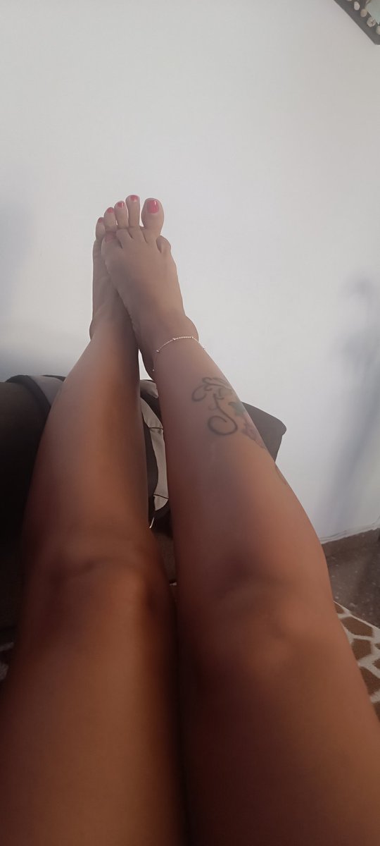 lelaonly57's tweet photo. Hola por aquí les dejo una fotico de mis pies 👣😛😋🔥
https://t.co/agZAze6t05 https://t.co/ZKDrdwhCia