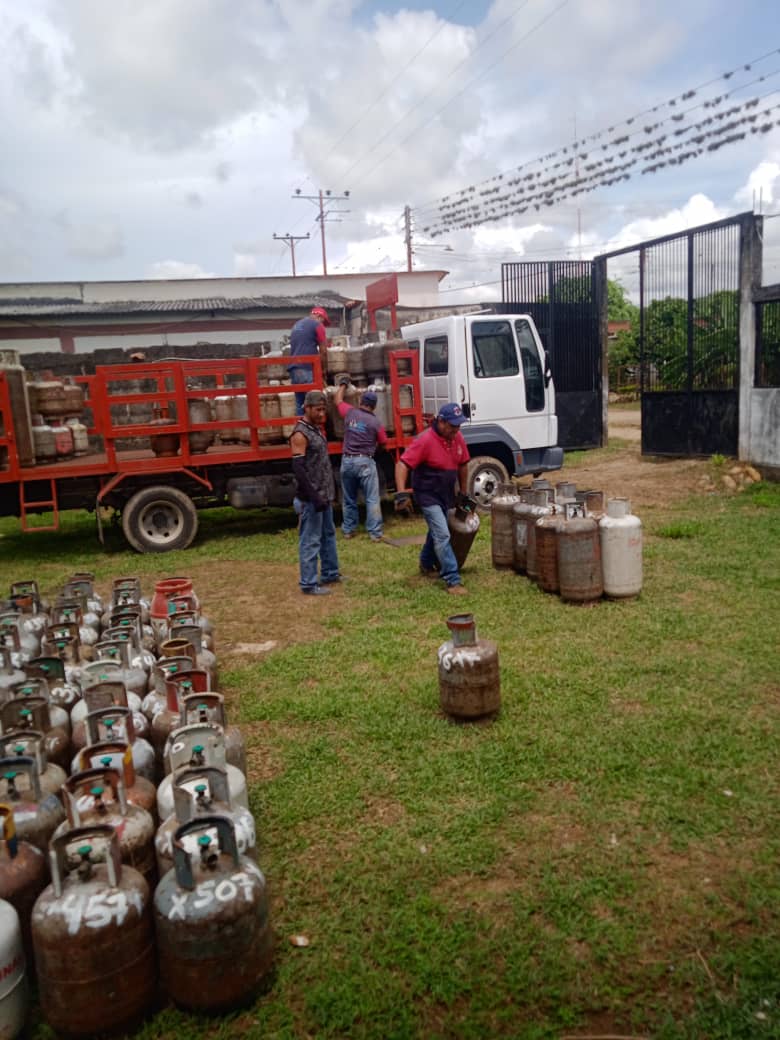 Combatientes con Maduro tweet media