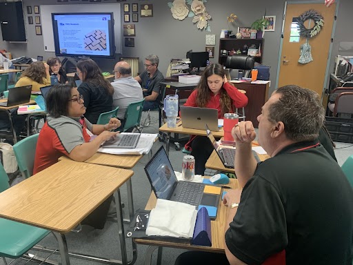 disdstemscience's tweet photo. Our fantastic 6-12 @dallasschools science teachers are collaborating to complete TEKS breakouts activities here at #backtoschool training at Townview #STEMscience core content @sciencejenny @mibroughton @TeamDallasISD https://t.co/urNyLjiPm5