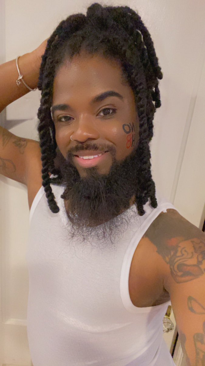DeanCurtisDkc's tweet photo. I have had many changes and experience many different looks over the years … ion know this loc journey I’m currently on … just might be my favorite 🤩 🎊8.08🥳♌️ year 🥉🥉 #leothings #birthdaybehavior #leoseason #DeanCurtisDay https://t.co/CSZp3Xvx1G