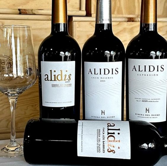 SophiaValintina's tweet photo. "Indulge in the exquisite flavors of Alidis Wine, where every sip is a taste of perfection. Cheers to the good life! 🍷✨ #AlidisWine #ExquisiteTaste" #Moving #tuesdayvibe #LyricalGeniusMindiDay #VMAs #TacoTuesday #ALIDIS #wine #winelovers #wineoclock #winetime https://t.co/Z7o1kjUEMb