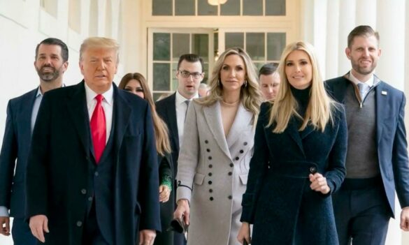 twc_health's tweet image. 🎙️ LIVE: Tune in as President Donald J. Trump delivers an address in vibrant New Hampshire on 8/8/23! 🇺🇸 #TrumpInNH #LiveRemarks

🔗 For details, check out: [Link: Startling New Report Uncovers Further Government Surveillance on Trump Family During White House Tenure]