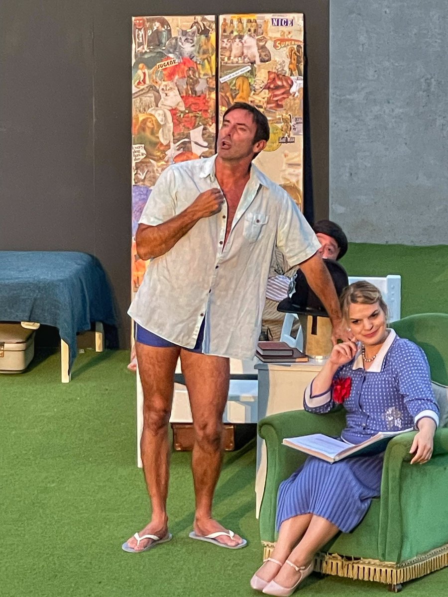 Ortonesque tweet media