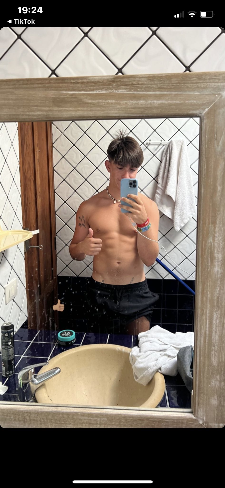 famososhott_ on X: TED ARCHIE , este chico nos pone a todos no? #tiktoker  #packespaña #packviral t.coA3xGPDaoEy  X