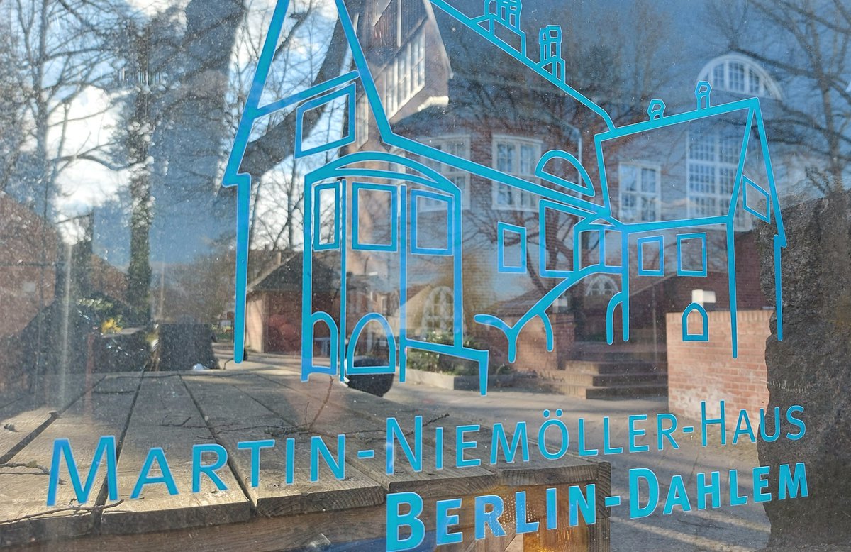 Tragt euch für den Newsletter ein, damit ihr wisst, was abgeht ...
niemoeller-haus-berlin.de/veranstaltunge…