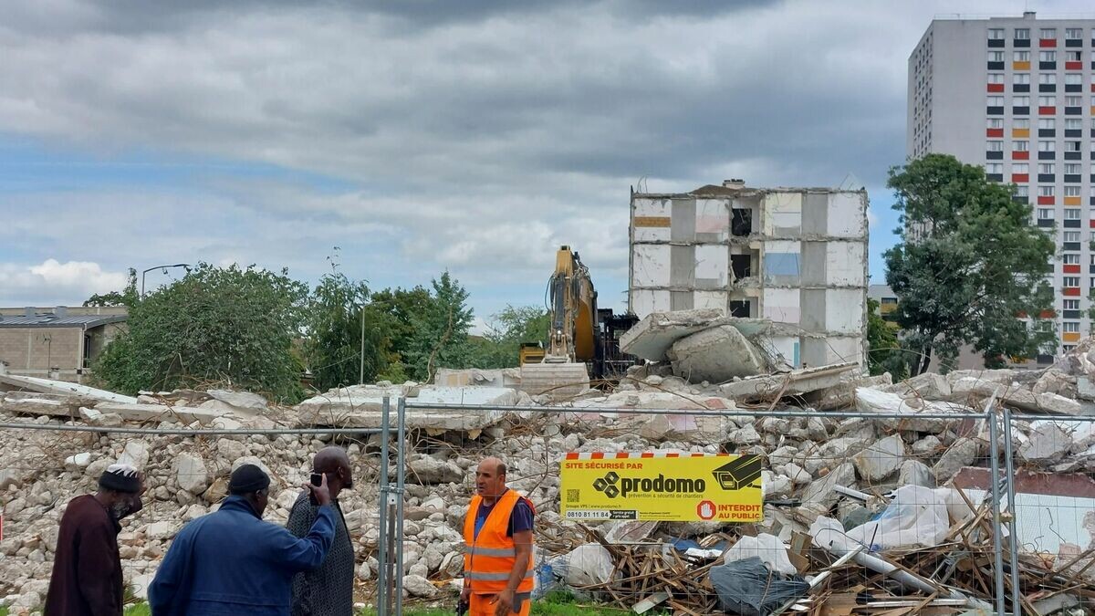 Trois engins incendiés à Champigny, le plus gros chantier de rénovation urbaine du Val-de-Marne à l’arrêt
➡️ l.leparisien.fr/671r