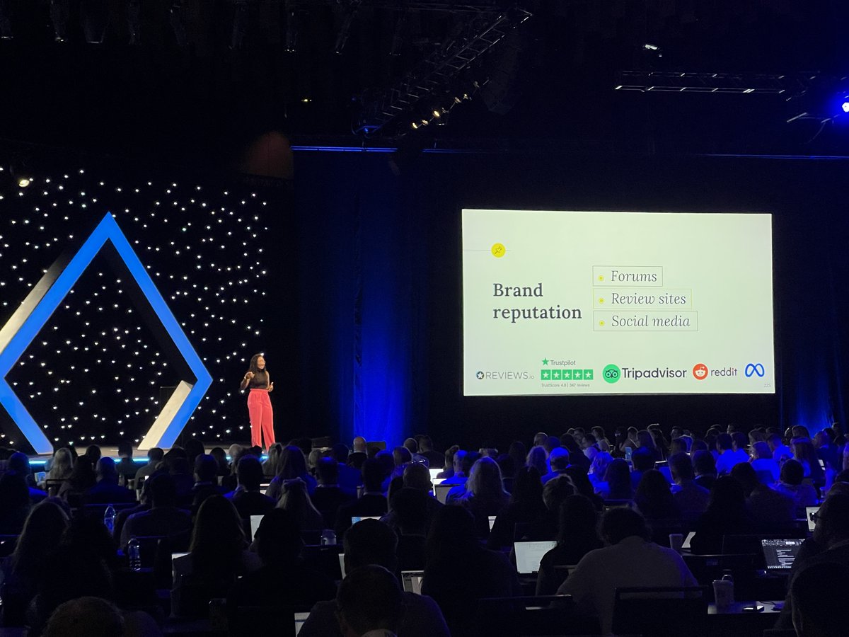 TheRealSEORadar's tweet photo. @Mira_inam touting all sorts of #brandmarketing magic - focus on brand SEO (reviews, to create a halo for the entire domain #mozcon https://t.co/C9AKRxBPsK