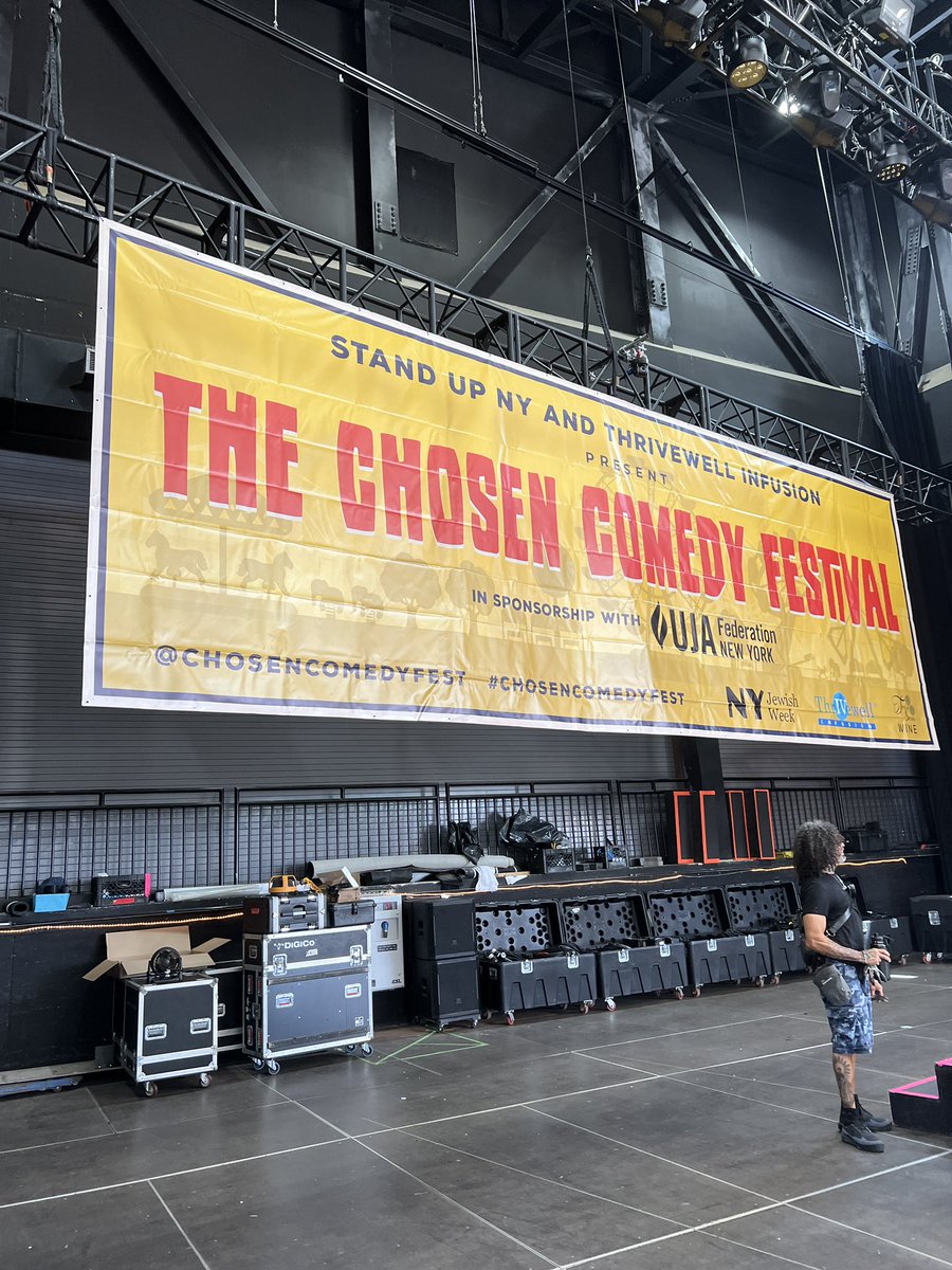 chosencomedy's tweet photo. Getting set up for TONIGHT ���️ https://t.co/0wrabDPBC3