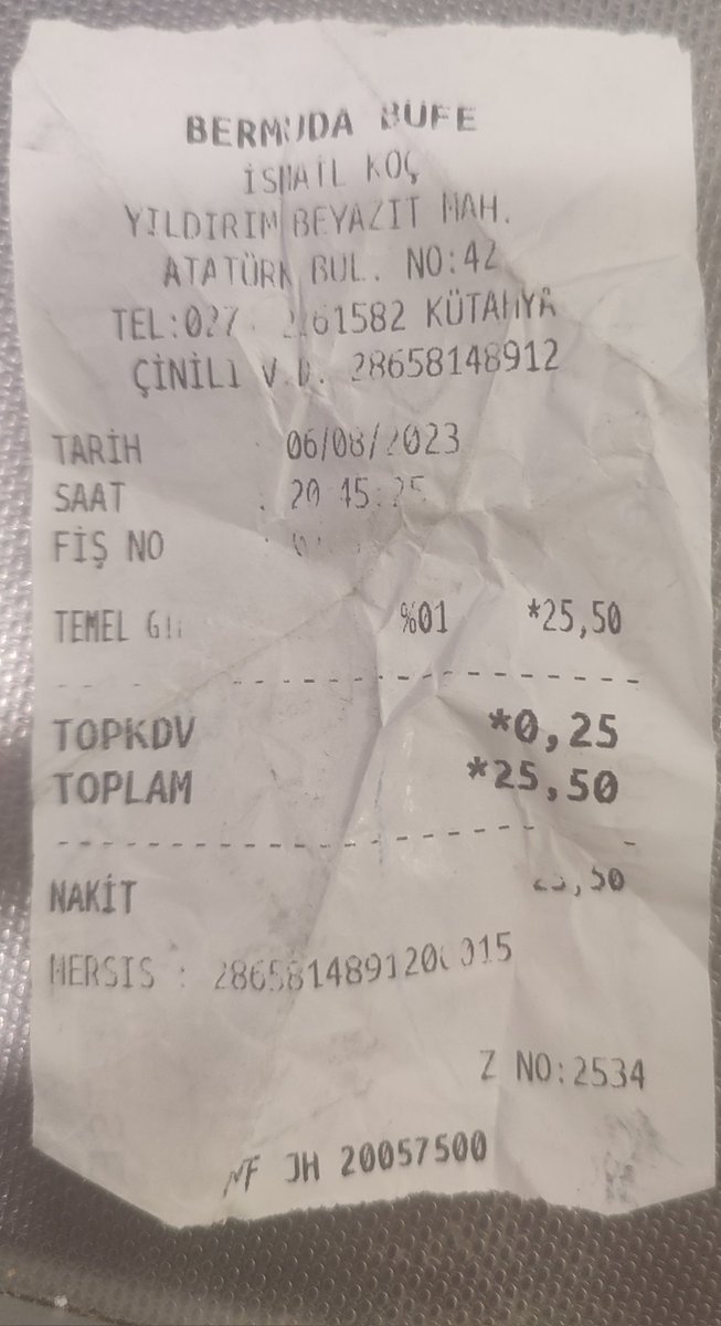 general0643's tweet photo. @memetsimsek Sayın bakanım 2 adet su ve 1 adet ıslak dil aldım vergi %1 alıyor. Temizlik ürünü % 20 değil mi? Benden 4 MTV alınıyor ama bunlara hala müdahale edilmiyor. Gidip desem bu neden diye belki de adam kavga edecek. Fişlerde neden hala ürünleri yazmazlar cezası yok mu? https://t.co/kLWHcVPGtQ