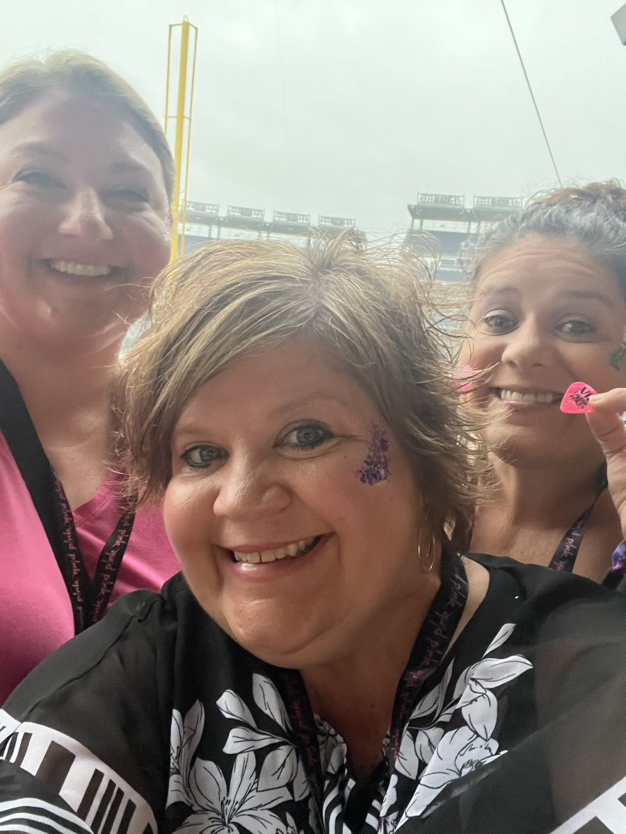 ACatRocks's tweet photo. @Pink After a hard few months dealing with life your Washington DC show was beyond joyful. It’s the word I keep using! And so fun in the rain! You and your whole crew were absolutely amazing! Thank you! https://t.co/5smbZ9ZqbP