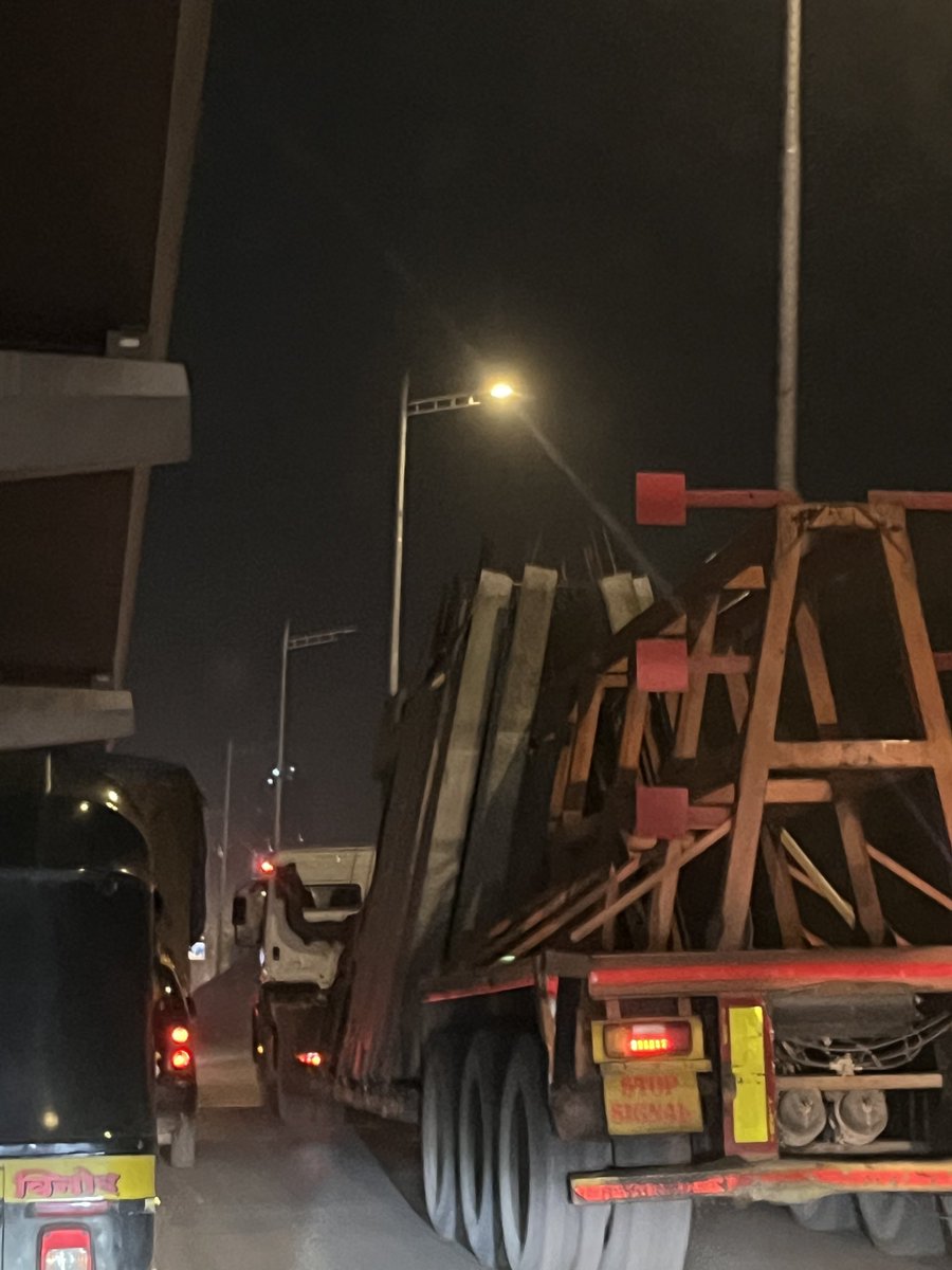Hey ⁦<a href="/mybmc/">माझी Mumbai, आपली BMC</a>⁩ ⁦<a href="/CPMumbaiPolice/">Commissioner of Police, Greater Mumbai</a>⁩ ⁦<a href="/MTPHereToHelp/">Mumbai Traffic Police</a>⁩ are such huge hazardous trucks allowed at peak traffic our on national highway of the city? It really doesn’t help the city traffic on WEH at 10PM. Taken 2 hours from Bandra to Gore