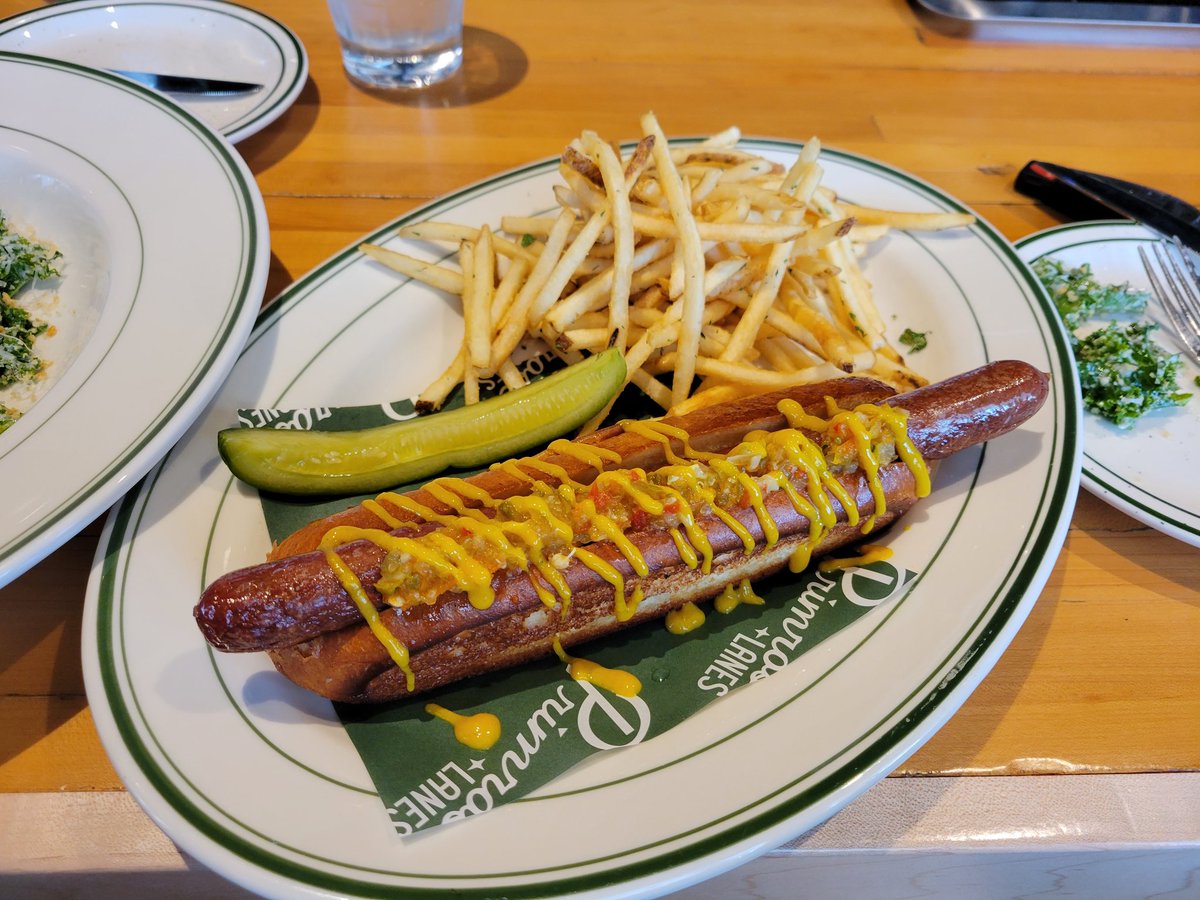 ELROSS's tweet image. Tried the Orlando Civil War Dog at @primroselanes and it is worth every penny.

"I liked the old place better!"

Then support your local shit holes because you didn't &amp;amp; they had to sell and then somebody put something nice there.

#teamhotdog #milkdistrict #supportlocalshitholes