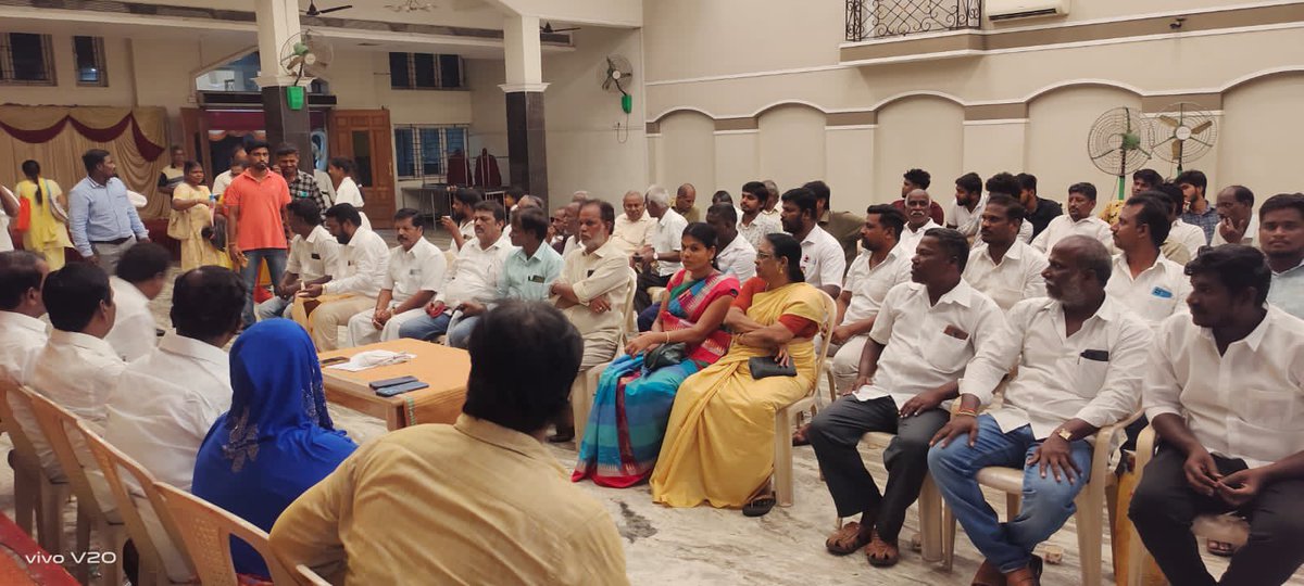 iambkmurthy's tweet photo. இன்று 08.08.23 நடைபெற்றது. அம்பத்தூர் சட்டமன்ற உறுப்பினர் திரு. ஜோசப் சாமுவேல் ,கழக நிர்வாகிகள் மற்றும் கழக மூத்தமுண்ணோடிகளும் பங்கேற்றனர்.
@mkstalin 
@Udhaystalin 
@PKSekarbabu 
@chennaicorp 
@arivalayam https://t.co/2FXJYfnE4X