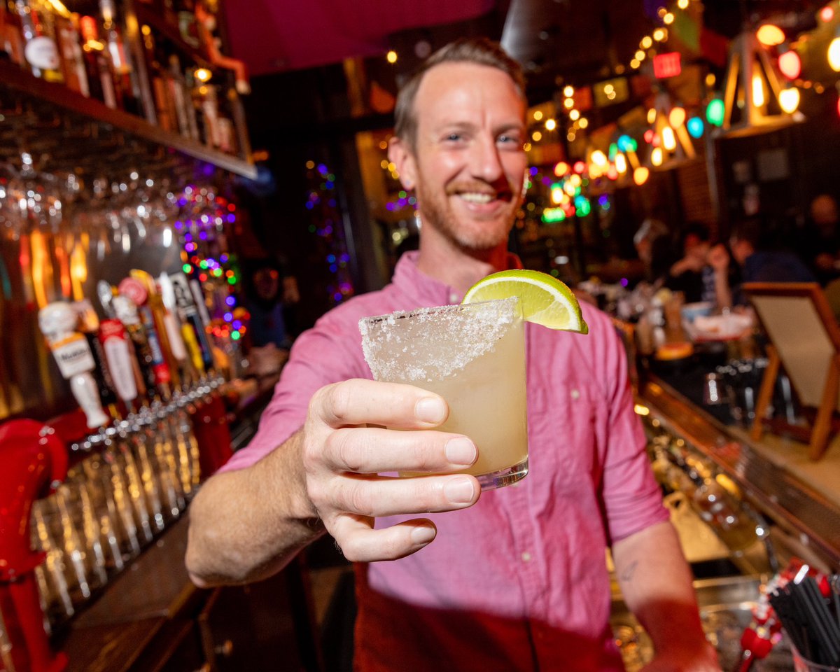 FACT: It’s impossible to hold tacos and margaritas without smiling.

You know the drill: It’s #TacoTuesday. That means $3 tacos and $8 Tommy’s margaritas all day looonnng. See you soon, amigos. 🫶 

#tacolover #dtlahappyhour #dtlafood #dinnerandrinks #yelpla #yelpelite