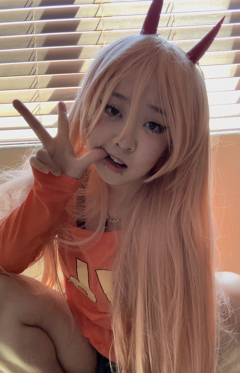 more of a kobeni pose but like, power so soo @sooyensu