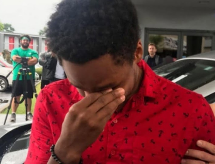 MemeirosM's tweet image. Jovem Ganha Carro Do Chefe Após Caminhar 32 Km Para Não Chegar Atrasado No 1° Dia De Trabalho #Caminhar #Chefe #GanhaCarro #Insólitos #jovem  memeiros.com/2023/08/jovem-…