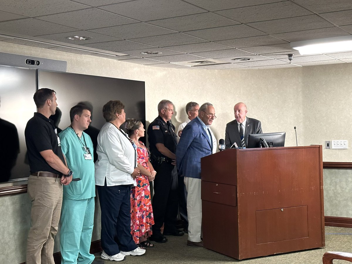 Carly Newton tweet media