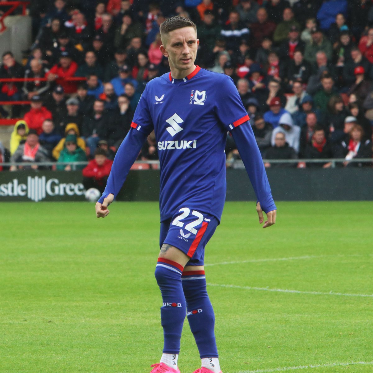 A full #MKDons debut for <a href="/ashhunter95/">Ash Hunter</a> tonight 👏