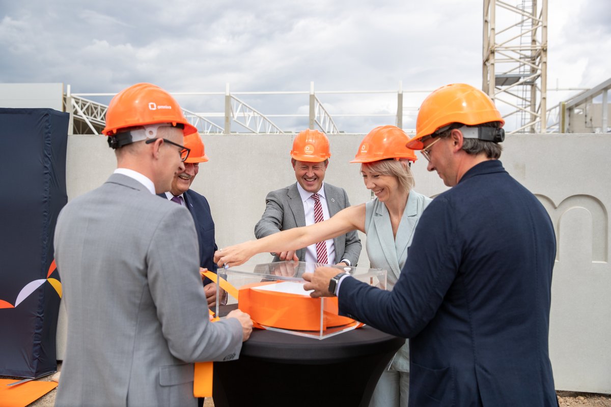 UPU_UN's tweet image. #Omniva has begun the construction of the most modern #ParcelSorting terminal in the #Baltic States. The new terminal will stand out on the market with modern #technologies & #sustainability solutions. This is the largest investment of the Omniva group: tinyurl.com/3h2yuyxt