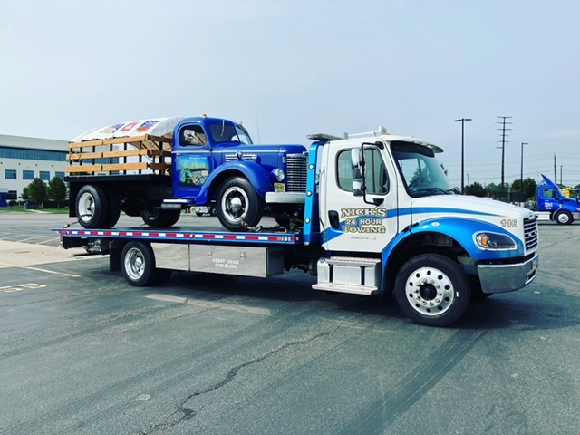 NicksTowingServ's tweet photo. Transport of a 1930’s International for our friends at Goya. What a beautiful vintage vehicle!
@goyafoods #towlife #nickstowingservice #flatbedservice #towingandrecovery https://t.co/Gap9DF78GA