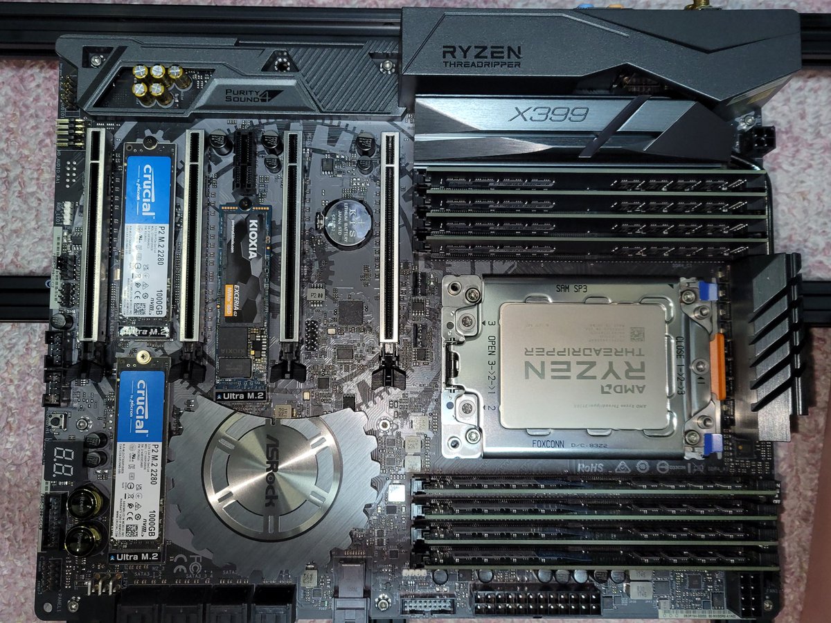 buffer7144's tweet photo. 現時点でFF内でX399 taichiと2950Xセットで誰か欲しい人居るか～？（写真のSSD、メモリは別
居たら盆までに整備する
3090x2繋いでCPUはPL160Wで省エネでブン回してた（定格は180W

送料込み３２０００円、ヤフオクペイマメルカリラクマ対応
ヤフオク相場４万～って感じか
誰もいなきゃやほーく投げます https://t.co/zIXxo8nGxY