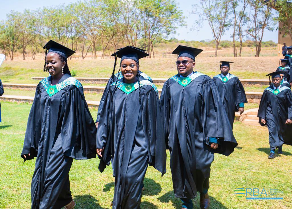 SangwaSifa's tweet photo. Today marks a remarkable milestone: my graduation day 🎓!
Proudly graduated with a Bachelor of Science in Conservation Agriculture with a specialization in Animal Production.
Cheers to this achievement!
Big congratulations to me! 🥳
1st & 2nd 📸 Credits does to @MugwizaO https://t.co/AI8gIy0omV