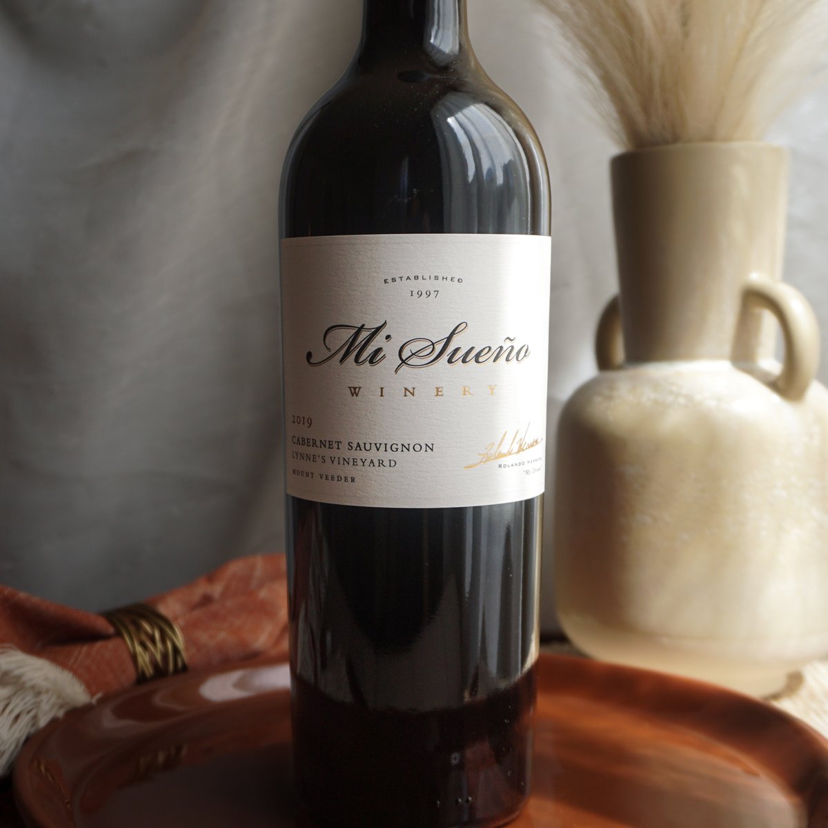 We are celebrating our Sunset GOLD results with an exclusive limited offer - one bottle of each of the 2019 Mt. Veeder Cabernet Sauvignon, 2019 Napa Valley Cabernet Sauvignon, and our 2019 Mama Estér Cabernet Sauvignon with ground shipping included.

ow.ly/1Th550PqZOo